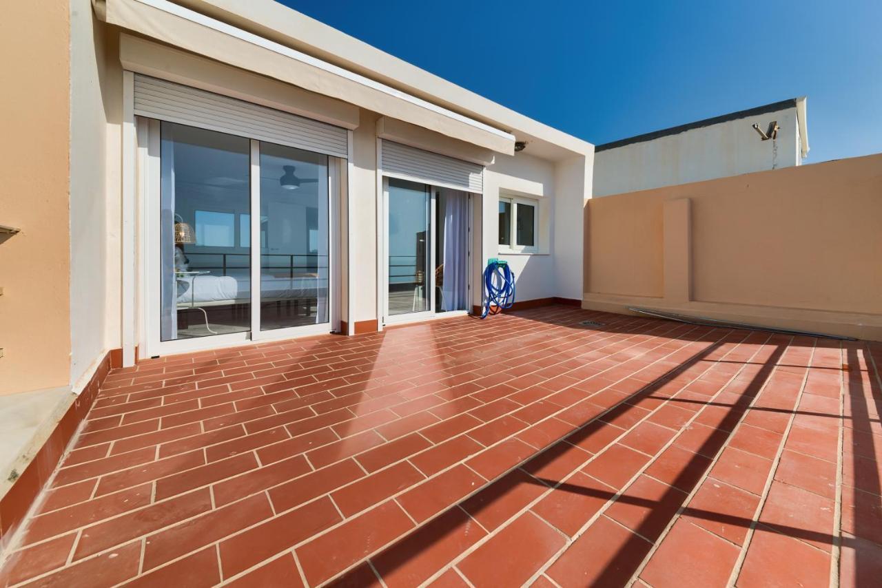 Holidays2Fuengirola Duplex With Stunning Sea View, Terraces,1St Line Beside Port Exterior photo