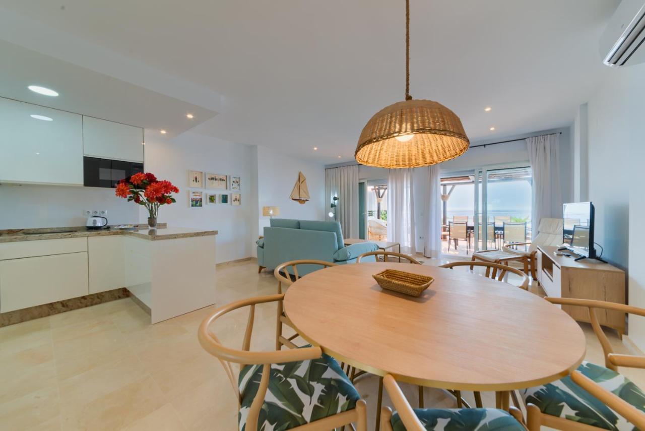 Holidays2Fuengirola Duplex With Stunning Sea View, Terraces,1St Line Beside Port Exterior photo