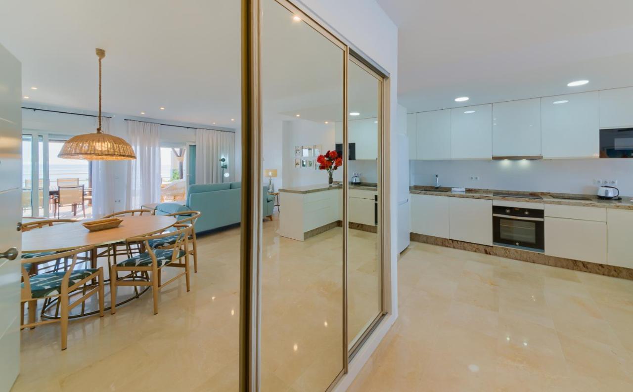 Holidays2Fuengirola Duplex With Stunning Sea View, Terraces,1St Line Beside Port Exterior photo