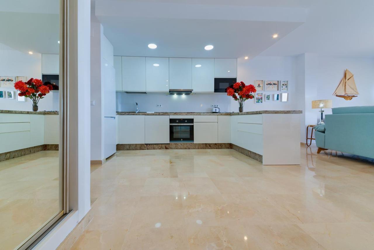 Holidays2Fuengirola Duplex With Stunning Sea View, Terraces,1St Line Beside Port Exterior photo